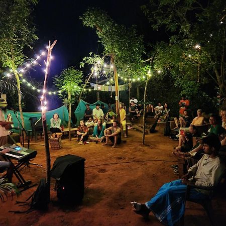 Nebula Nest Cafe & Hostel Όρβιλ Εξωτερικό φωτογραφία