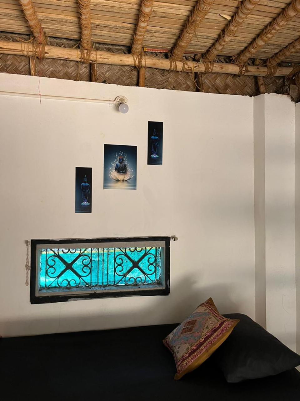 Nebula Nest Cafe & Hostel Όρβιλ Εξωτερικό φωτογραφία