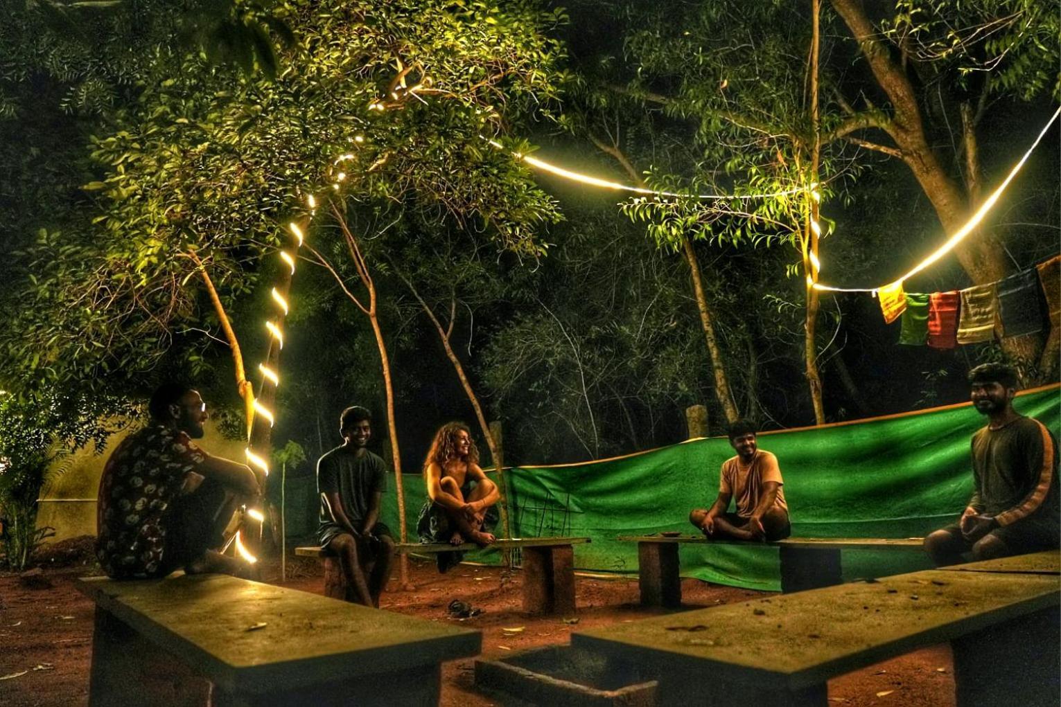 Nebula Nest Cafe & Hostel Όρβιλ Εξωτερικό φωτογραφία